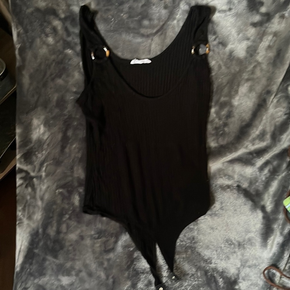 i'm not a fan of how bodysuits fit me! extremely cute though